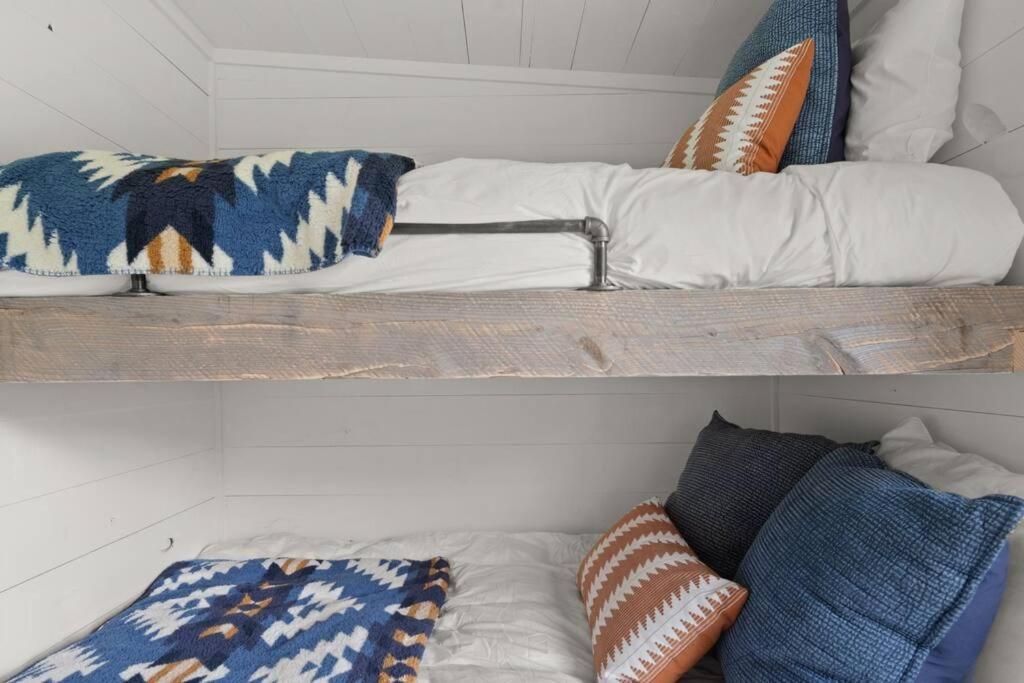 Charming & Freshly Restored Farmhouse 1 Mile From Center Of Stowe Eksteriør bilde