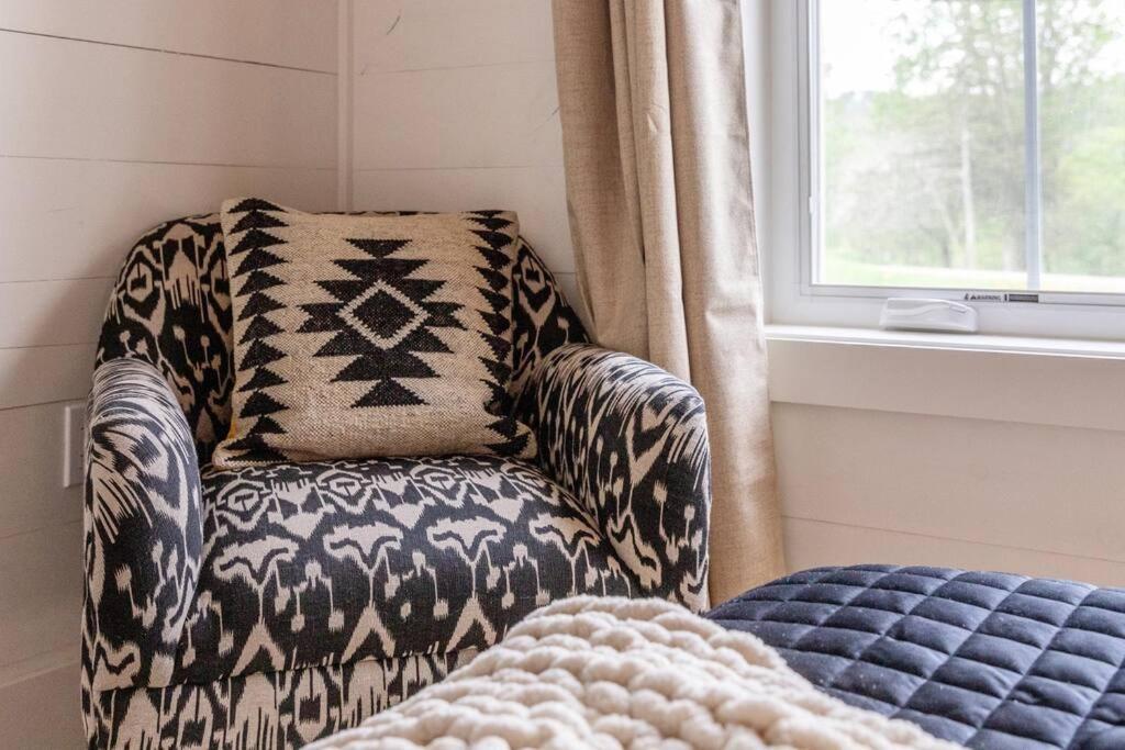 Charming & Freshly Restored Farmhouse 1 Mile From Center Of Stowe Eksteriør bilde